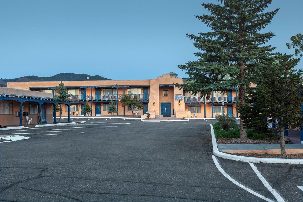 Kachina Lodge Resort And Meeting Center Таос Экстерьер фото